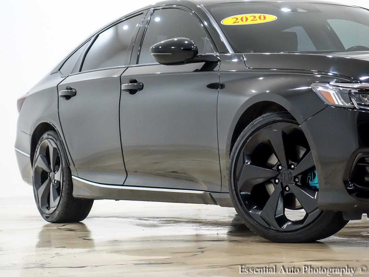 Used 2020 Honda Accord Touring image 4