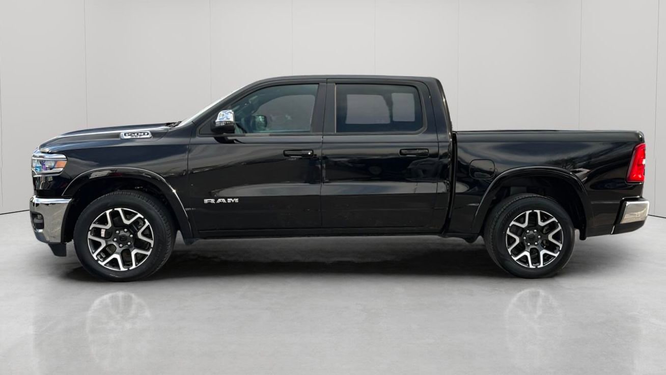Used 2025 RAM 1500 Laramie AWD/4WD image 10
