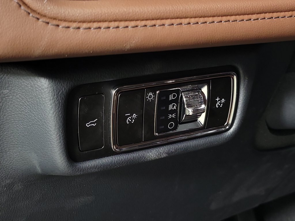 New 2027 Lincoln Aviator Reserve w/ Luxury Package RWD image 22