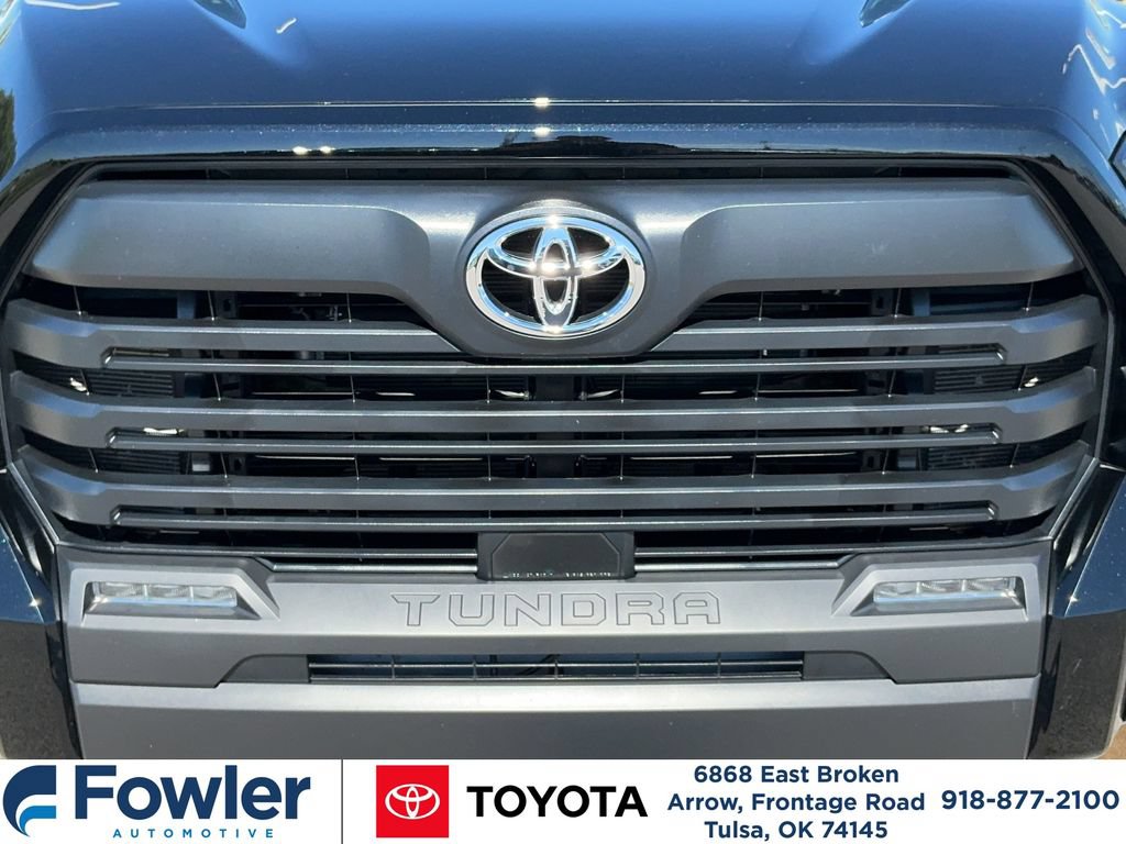 Certified 2025 Toyota Tundra SR5 w/ SR5 Premium Package AWD/4WD image 33
