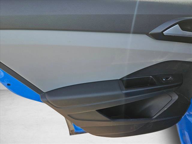 Used 2022 Volkswagen Taos SE image 9