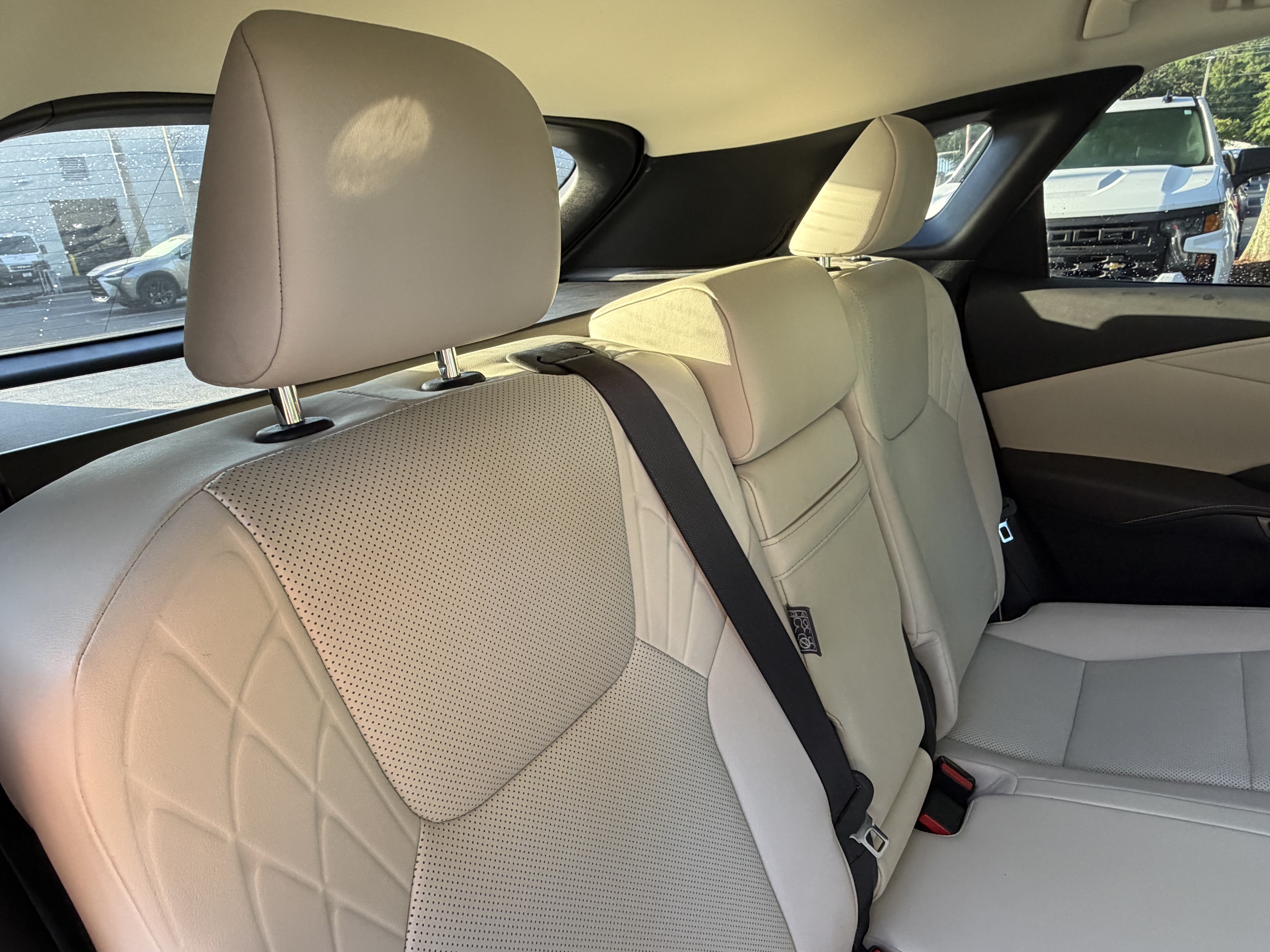 Used 2023 Lexus RX 350 FWD image 39