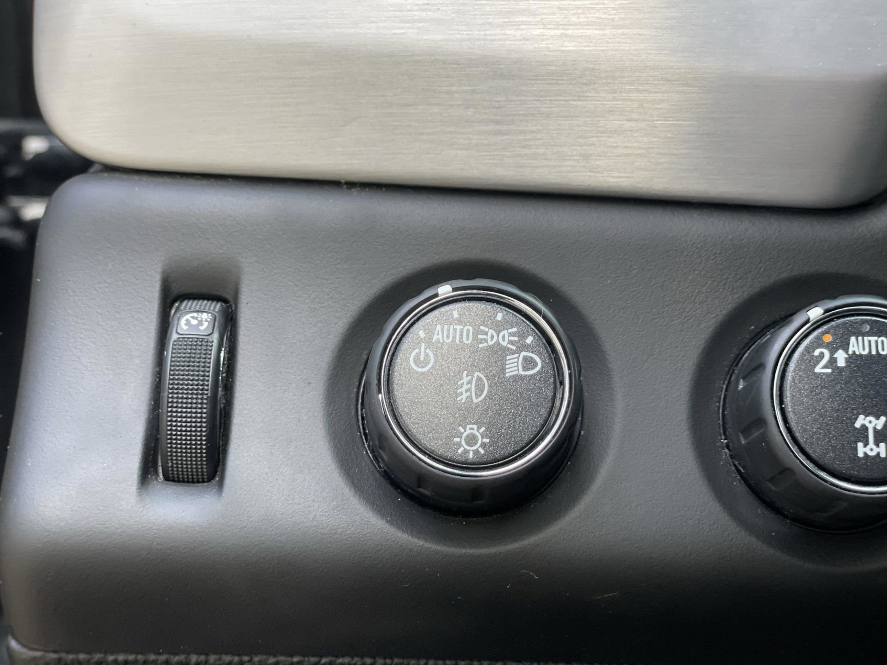 Used 2019 GMC Yukon SLT image 26