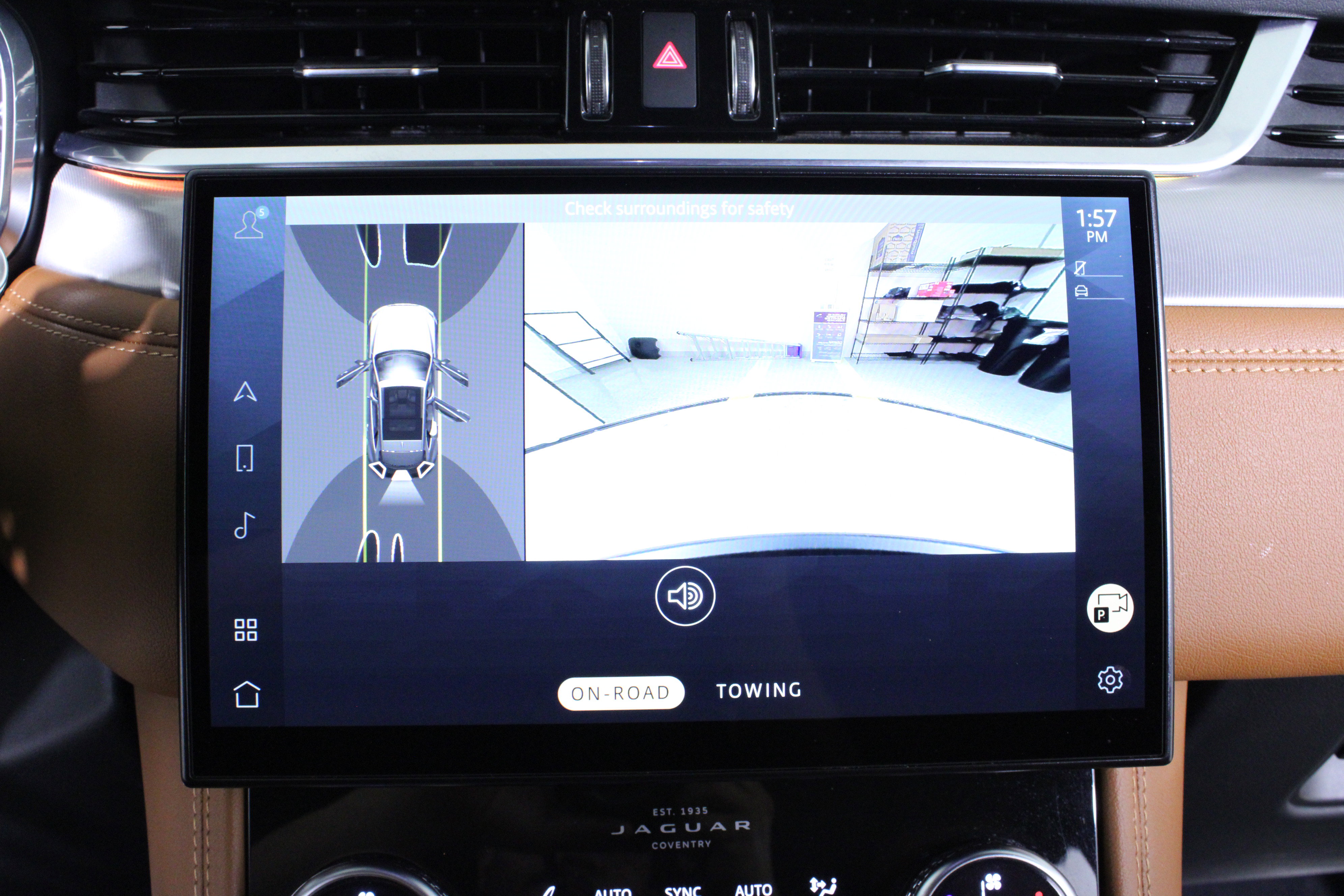 Used 2023 Jaguar F-PACE R-Dynamic S image 30