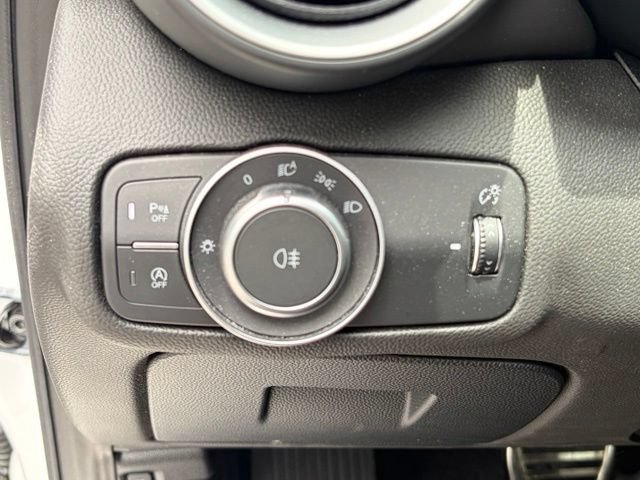 Used 2023 Alfa Romeo Giulia Ti AWD/4WD image 35