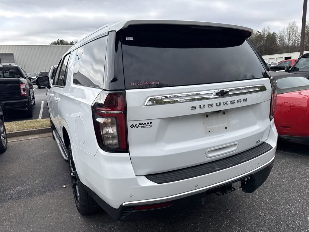 Used 2022 Chevrolet Suburban LT w/ Luxury Package image 17