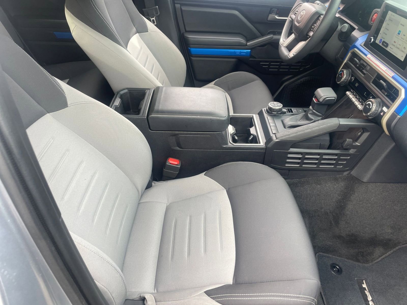 Used 2025 Toyota Tacoma TRD Off-Road image 36