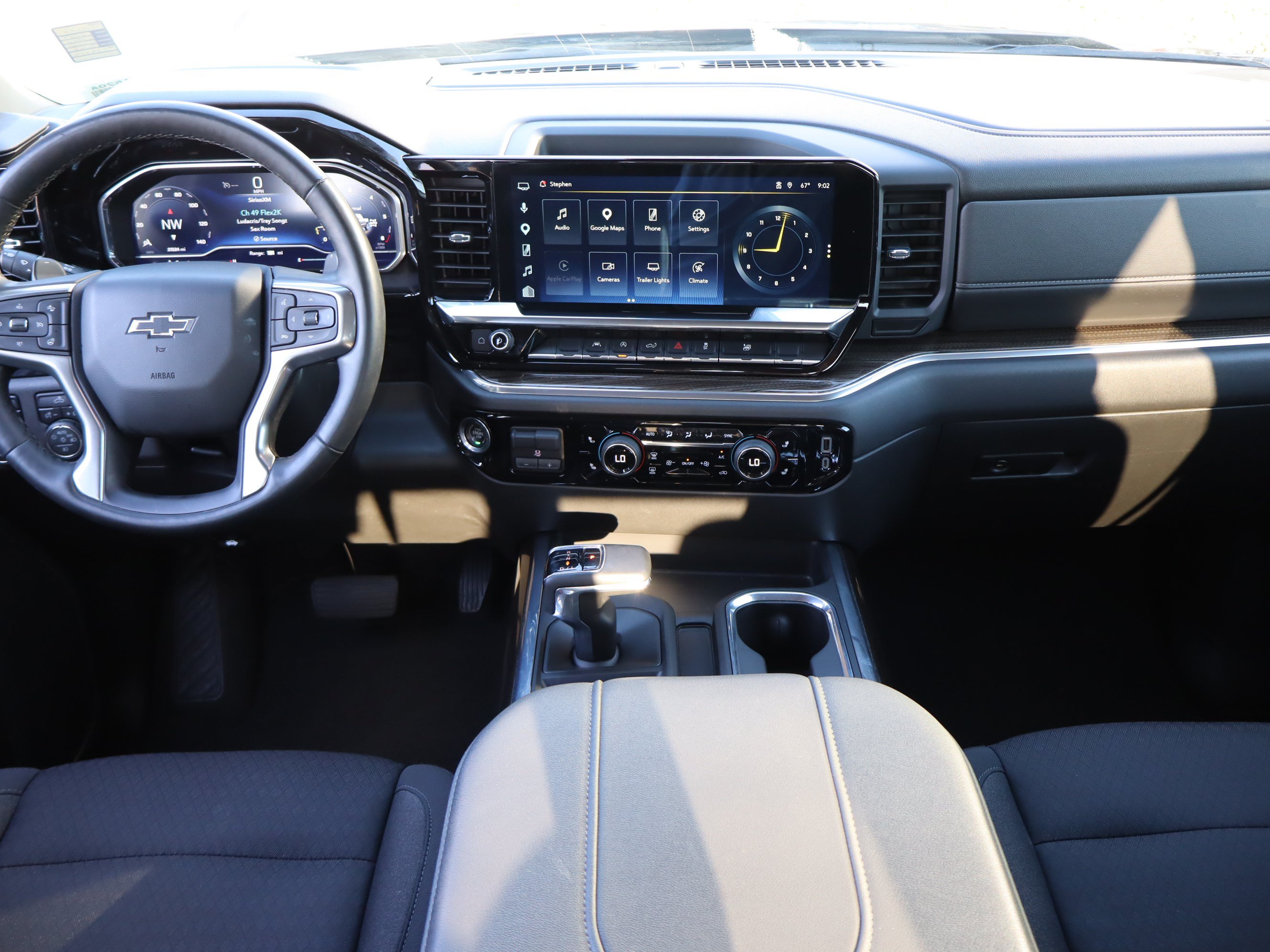 Used 2023 Chevrolet Silverado 1500 RST AWD/4WD image 15