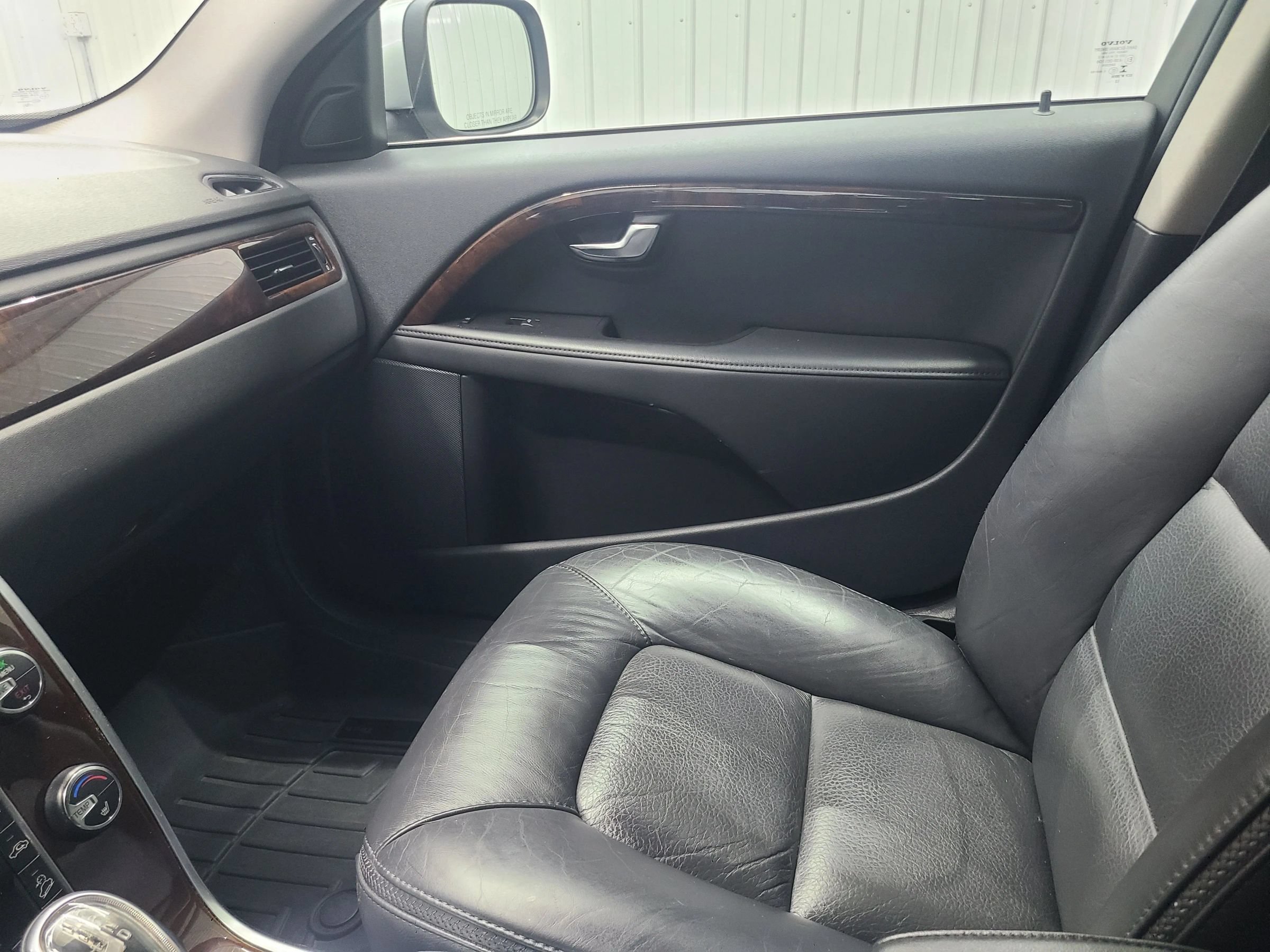 Used 2013 Volvo XC70 3.2 AWD/4WD image 25
