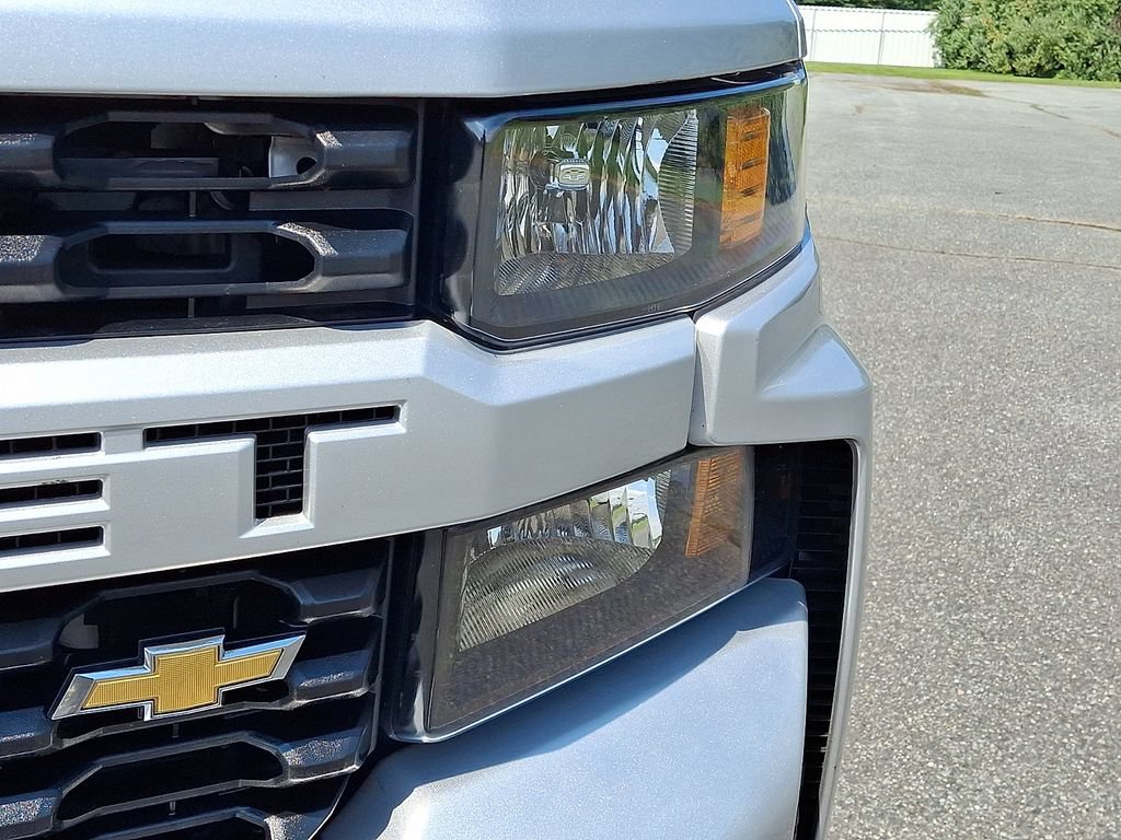 Certified 2020 Chevrolet Silverado 1500 Custom w/ Custom Value Package AWD/4WD image 10