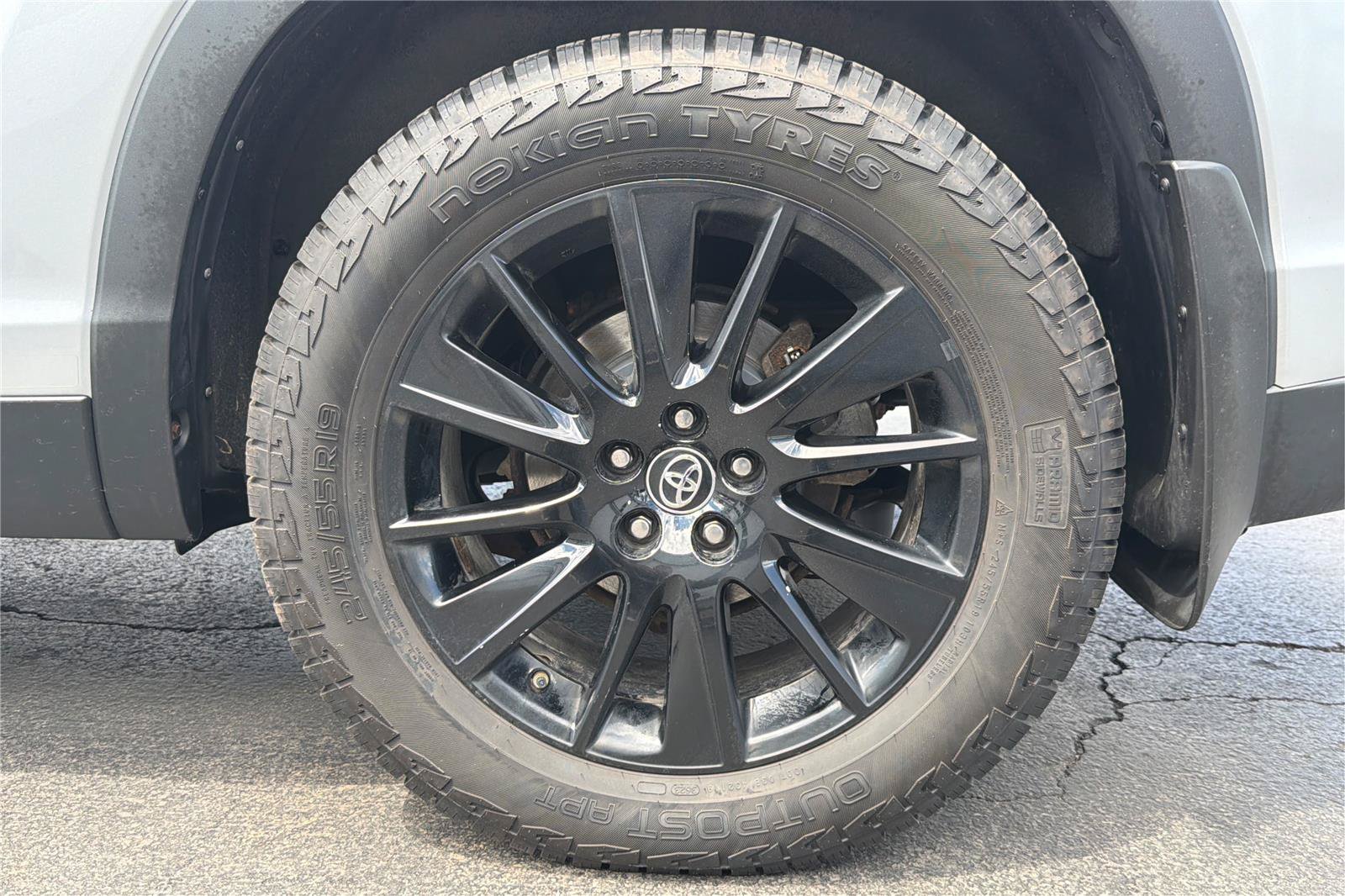 Used 2019 Toyota Highlander SE AWD/4WD image 30