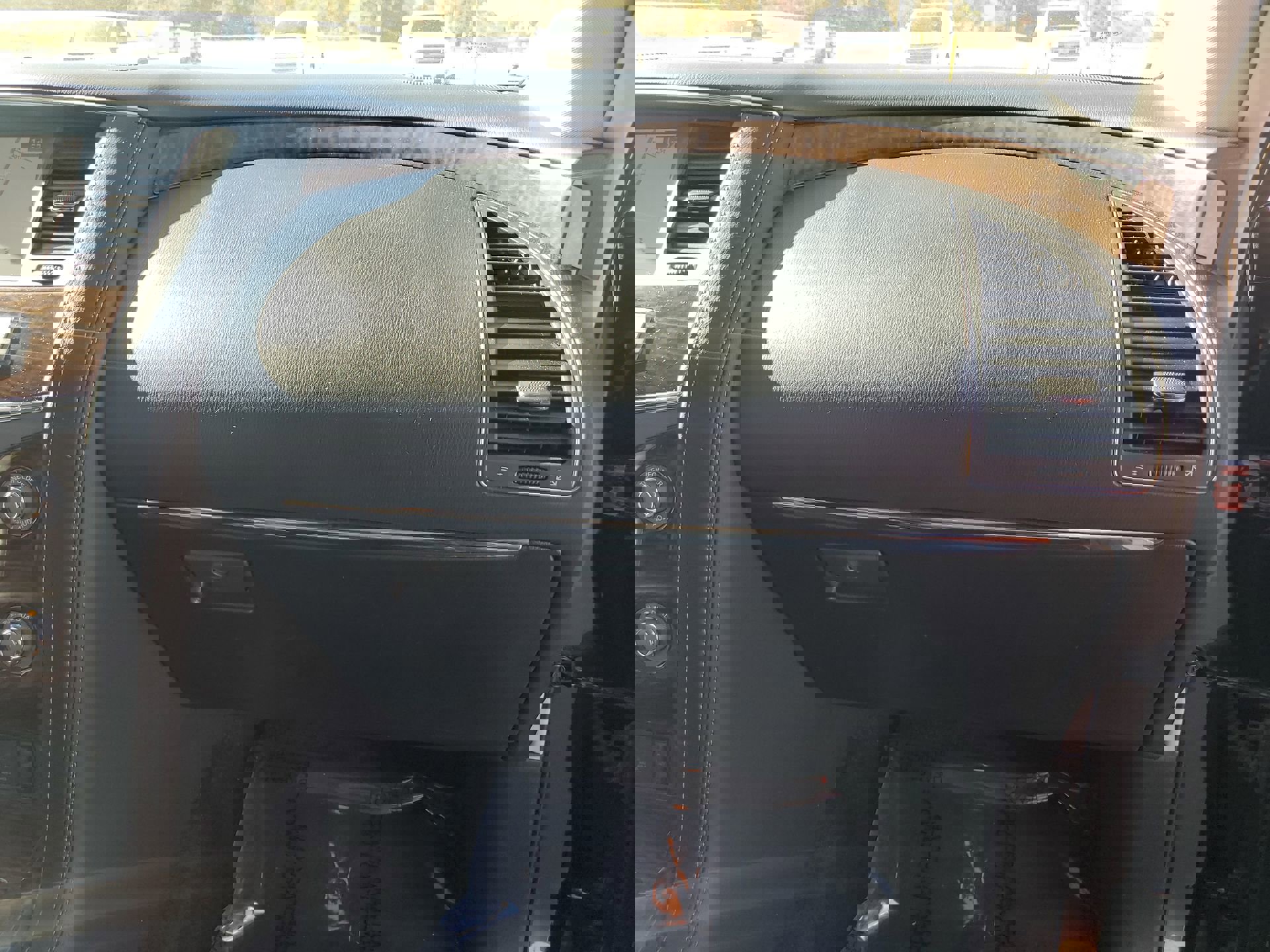 Used 2017 Nissan Armada SL w/ Technology Package image 36