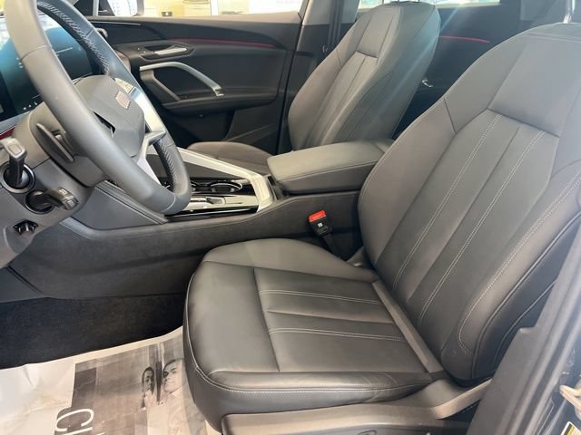 Used 2025 Audi Q5 Premium w/ Convenience Package AWD/4WD image 8