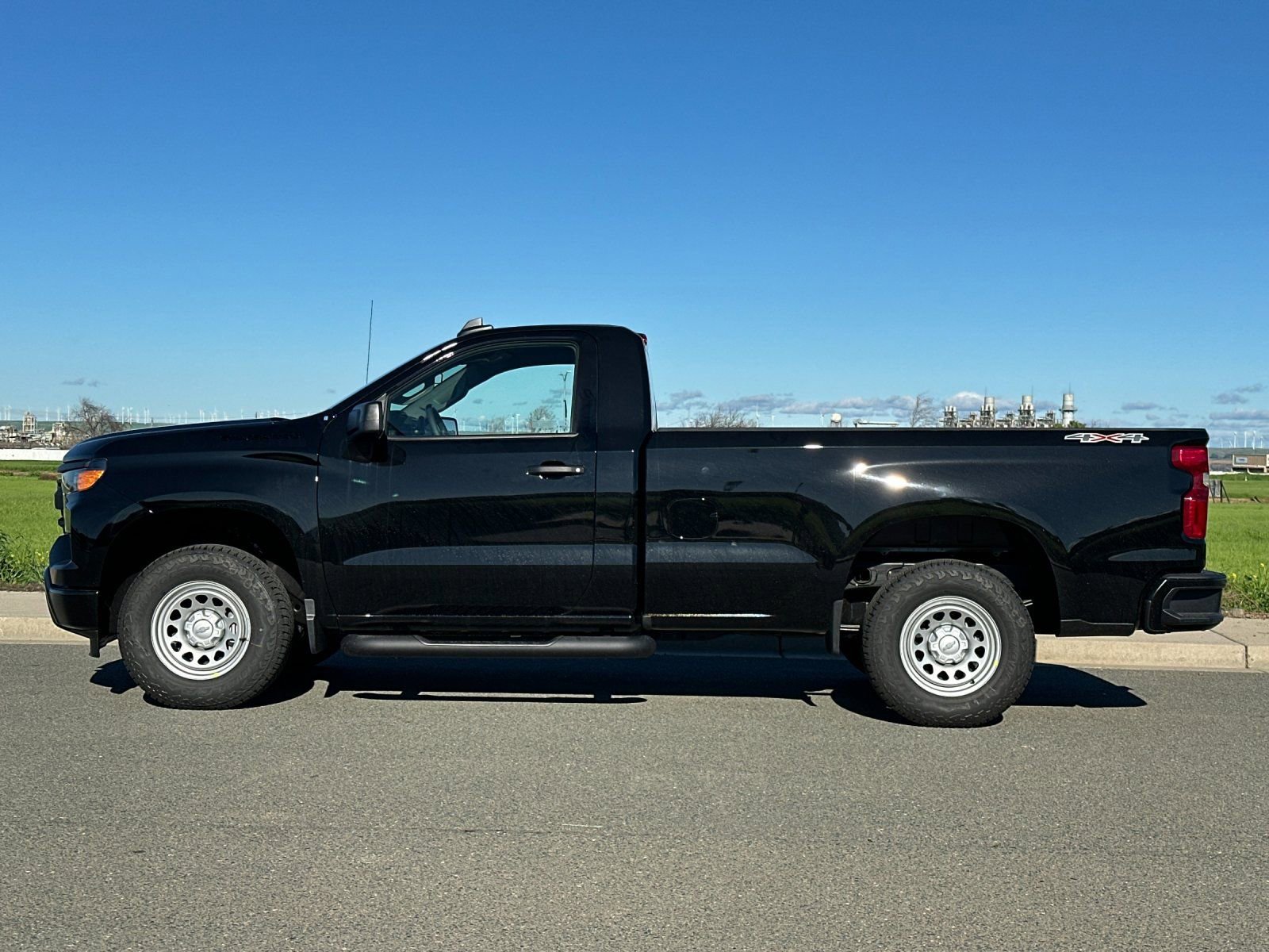 New 2026 Chevrolet Silverado 1500 W/T w/ LPO, Dark Essentials Package image 7