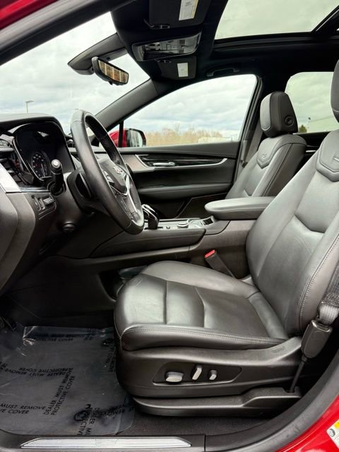 Used 2021 Cadillac XT5 Premium Luxury image 17