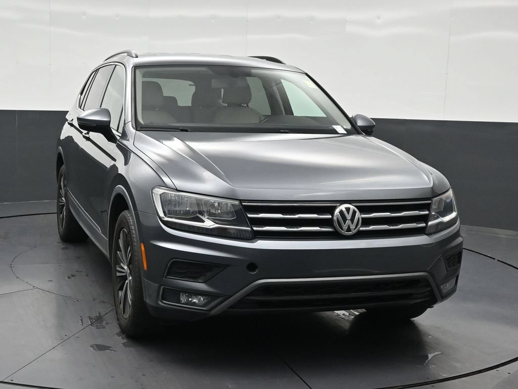 Used 2018 Volkswagen Tiguan SE w/ 18" Alloy Wheels Package FWD image 8
