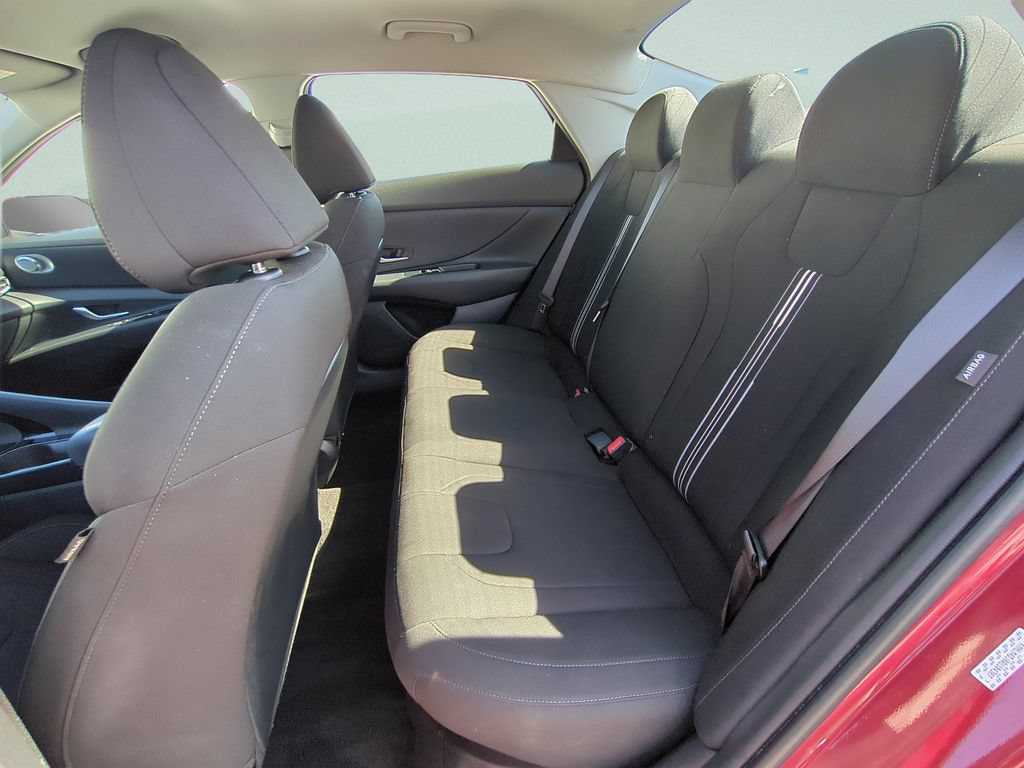Used 2024 Hyundai Elantra Blue FWD image 9