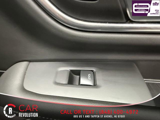 Used 2024 GMC Yukon XL SLT image 67