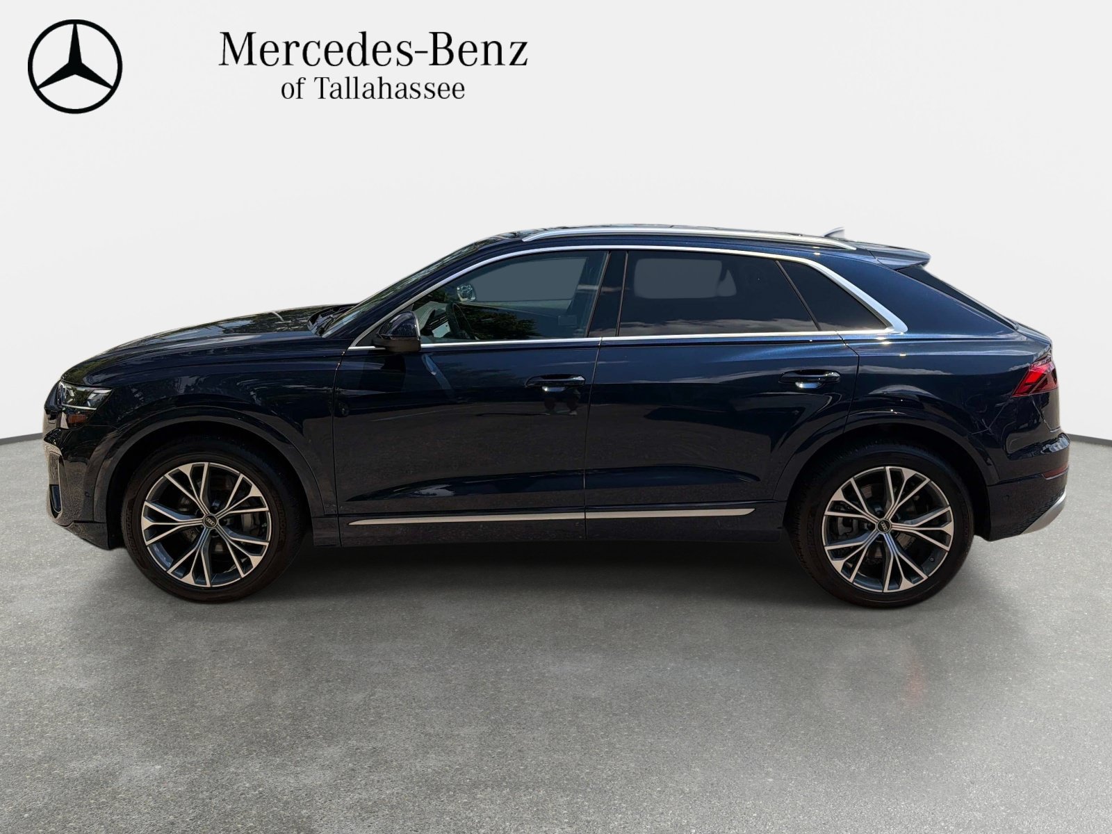 Used 2025 Audi Q8 Prestige AWD/4WD image 8