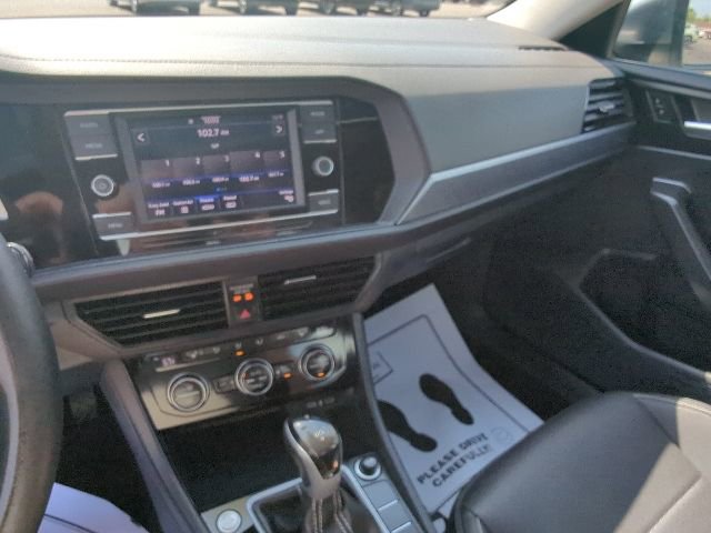 Used 2024 Volkswagen Jetta SE FWD image 28