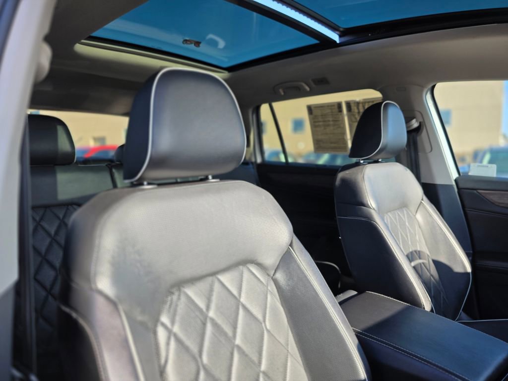 Used 2024 Volkswagen Atlas SEL Premium R-Line AWD/4WD image 11