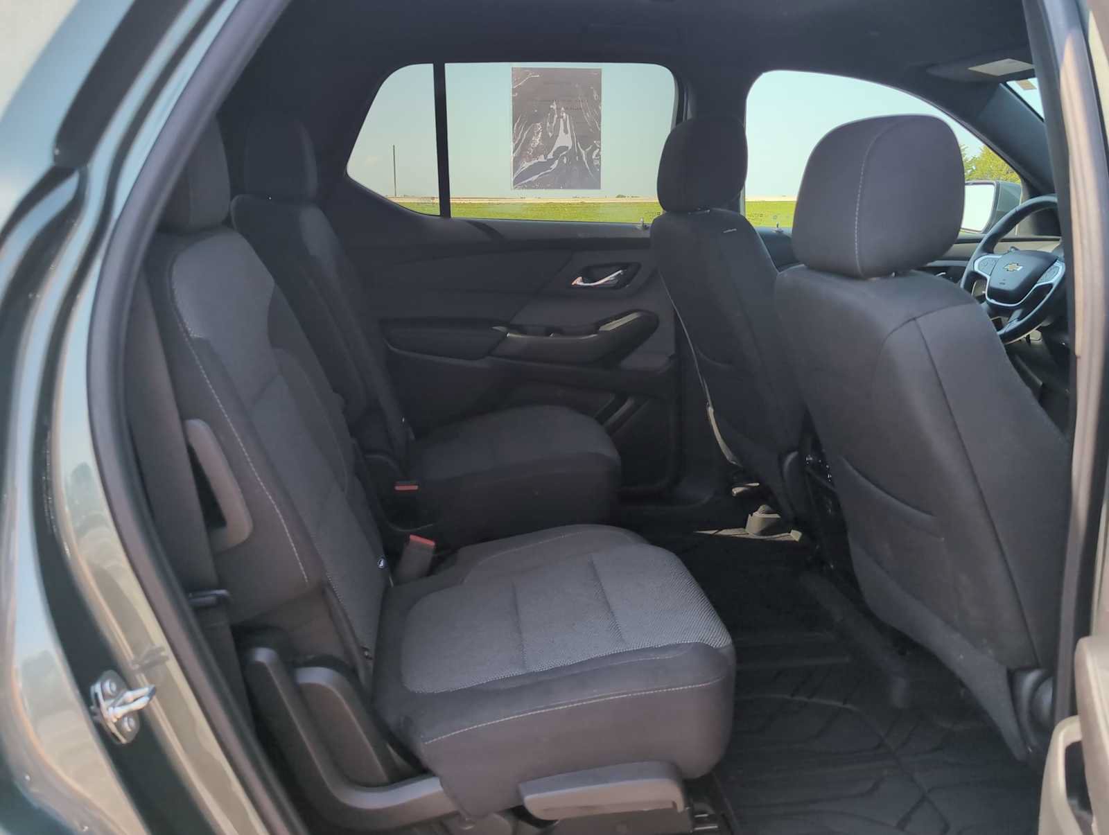 Used 2023 Chevrolet Traverse LT FWD image 26