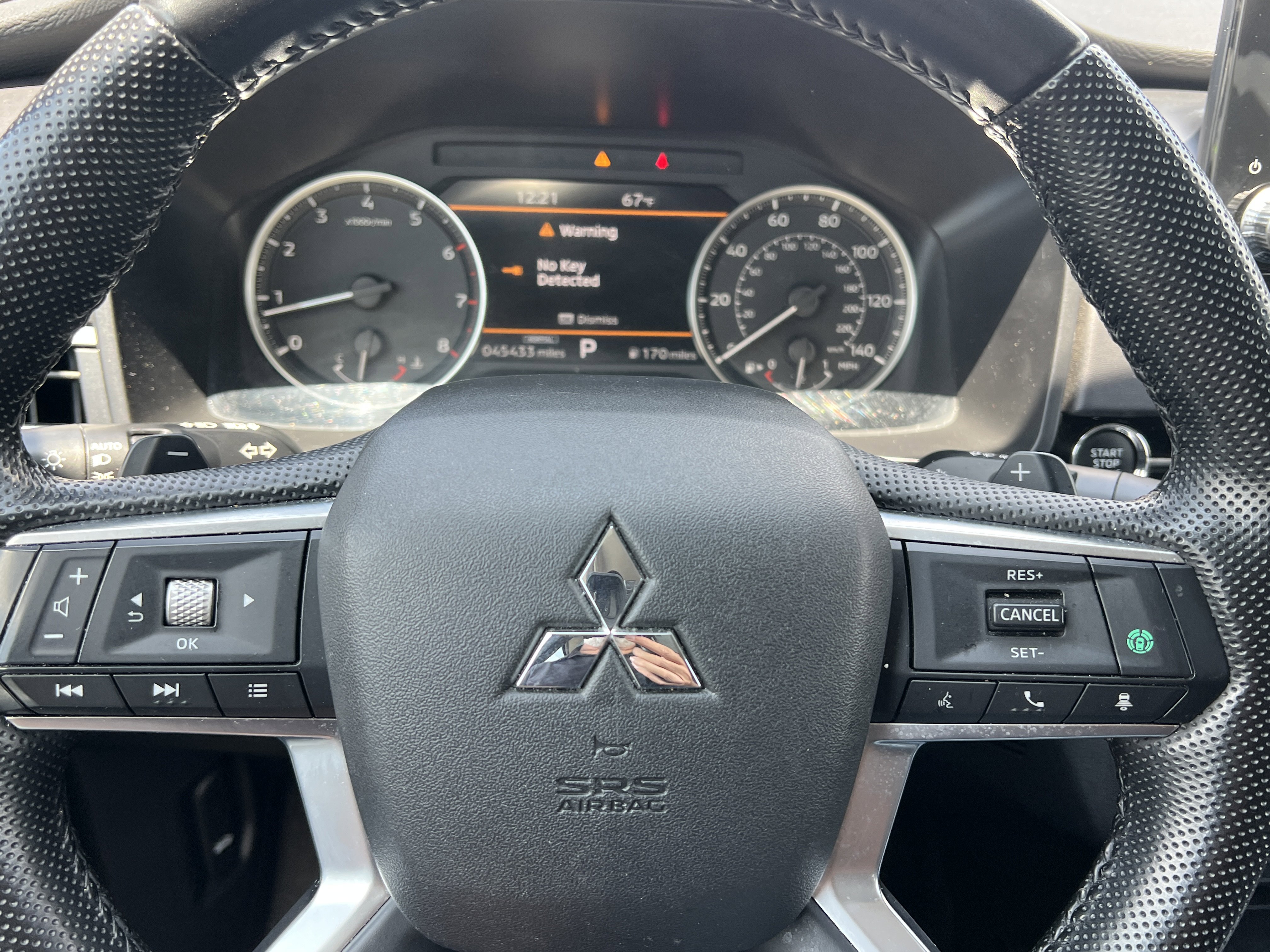 Used 2024 Mitsubishi Outlander FWD image 26