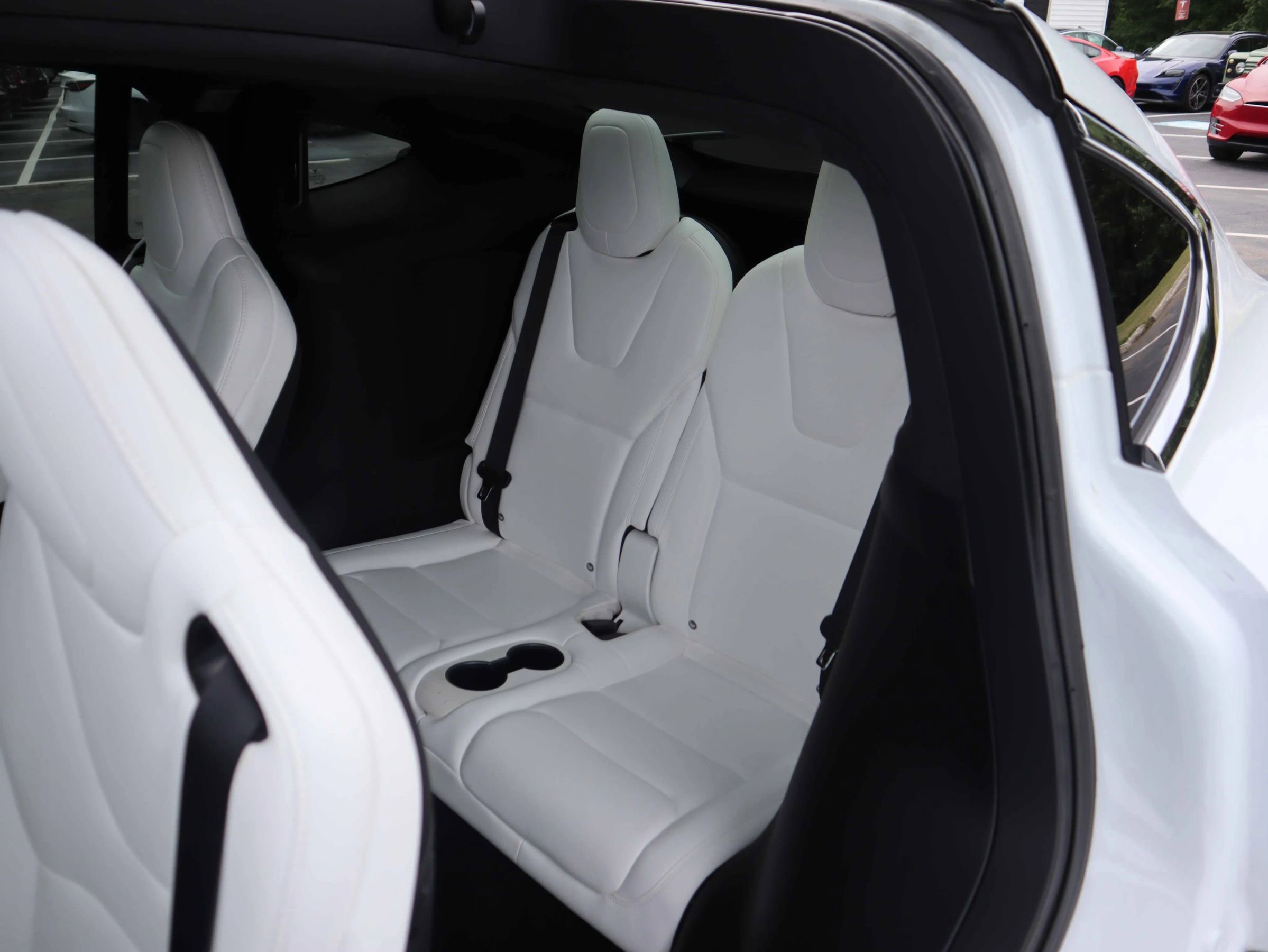 Used 2018 Tesla Model X 100D AWD/4WD image 4
