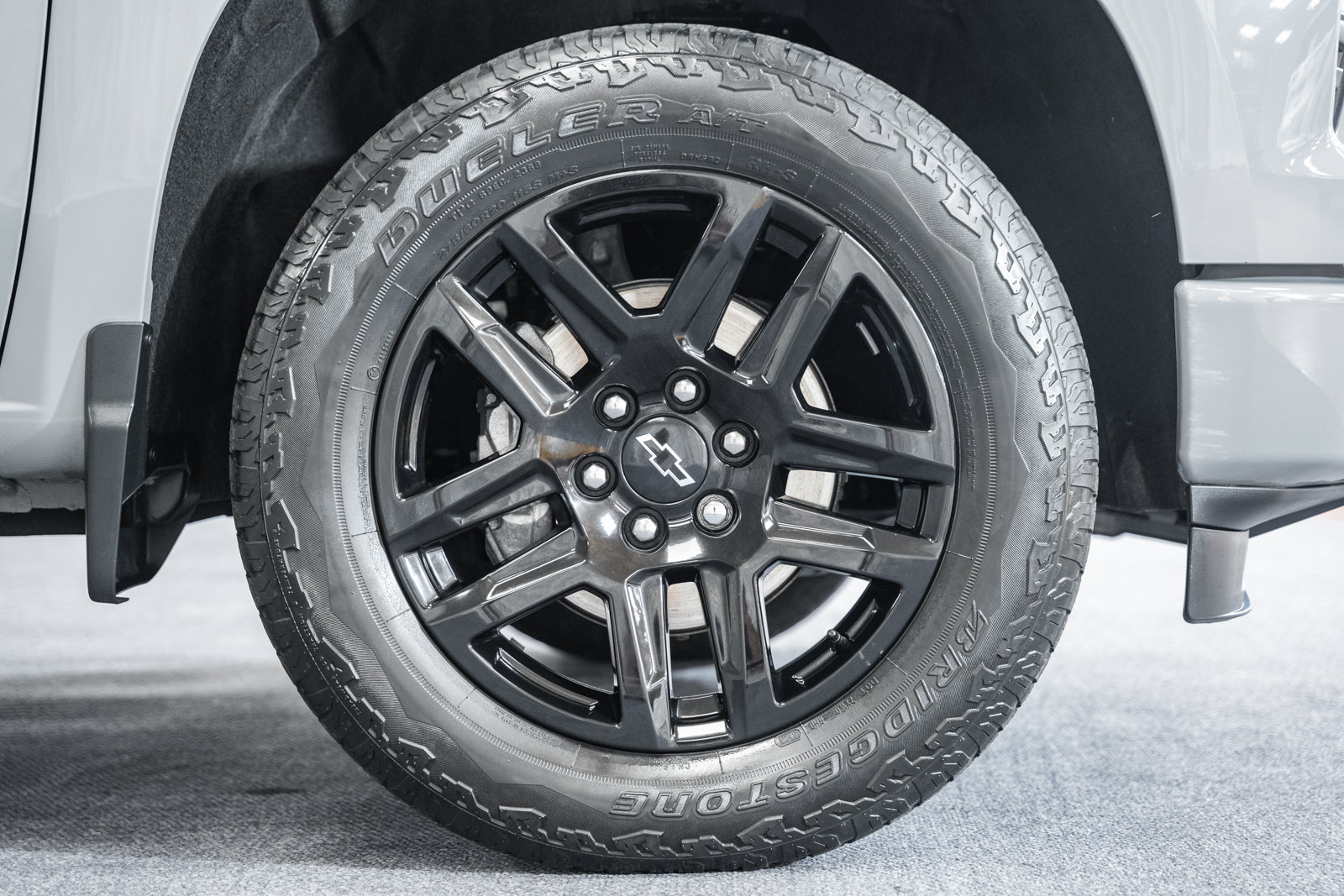 Used 2024 Chevrolet Silverado 1500 Custom w/ Turbomax Blackout Package AWD/4WD image 18