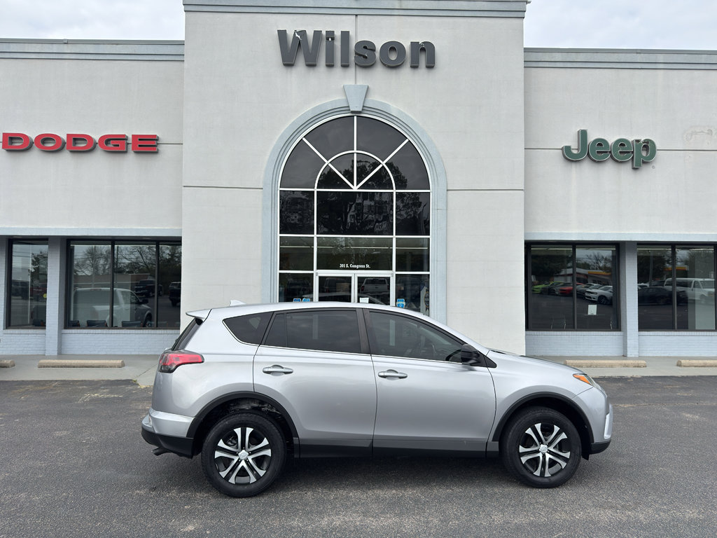 Used 2018 Toyota RAV4 LE w/ All Weather Liner Package image 1