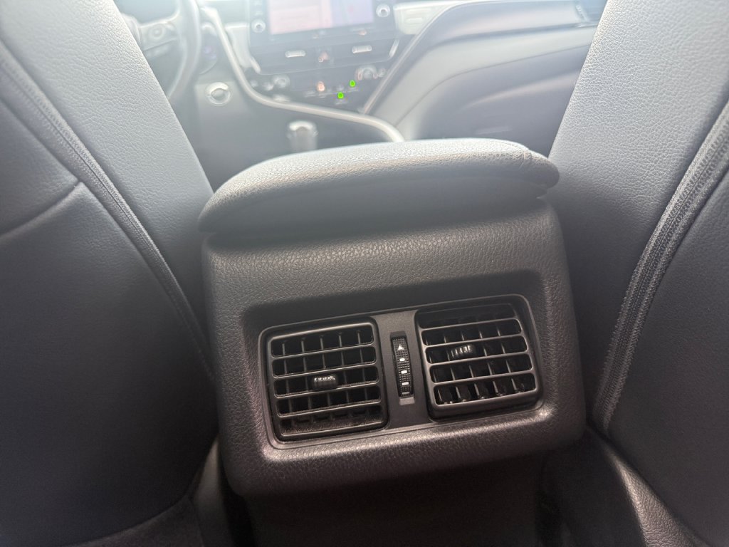 Used 2022 Toyota Camry XSE w/ Navigation Package FWD image 28