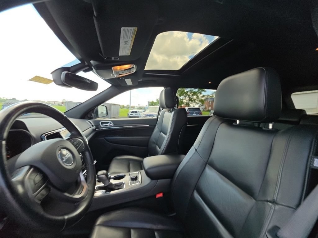 Used 2021 Jeep Grand Cherokee Limited AWD/4WD image 15