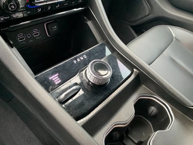 Certified 2024 Jeep Grand Cherokee L Limited AWD/4WD image 11