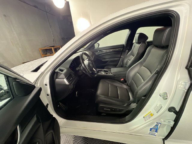 Used 2022 Honda Accord Sport image 14
