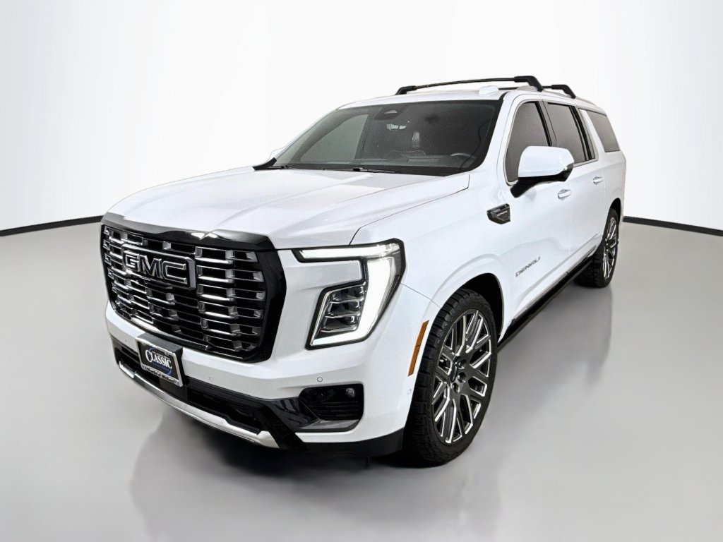 Used 2026 GMC Yukon XL Denali Ultimate AWD/4WD image 3