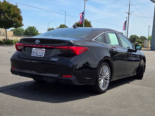 Used 2019 Toyota Avalon Limited w/ Advanced Safety Package FWD image 4