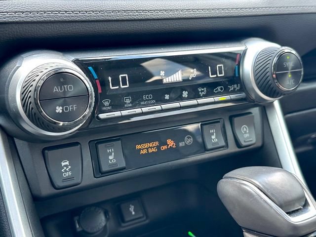 Used 2022 Toyota RAV4 XLE Premium AWD/4WD image 28