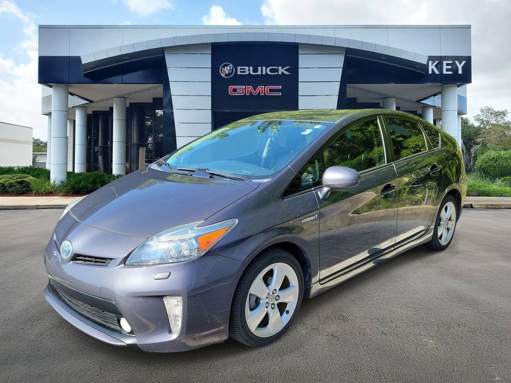 Used 2015 Toyota Prius Five w/ Advanced Technology Package image 3