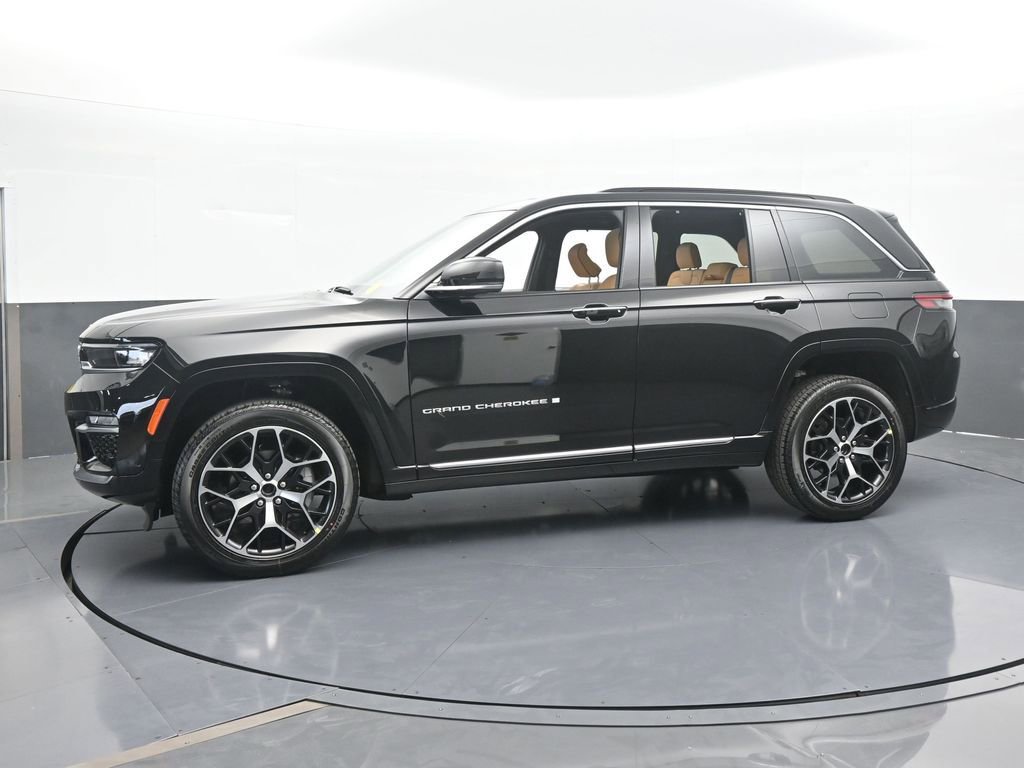 New 2025 Jeep Grand Cherokee Summit image 2