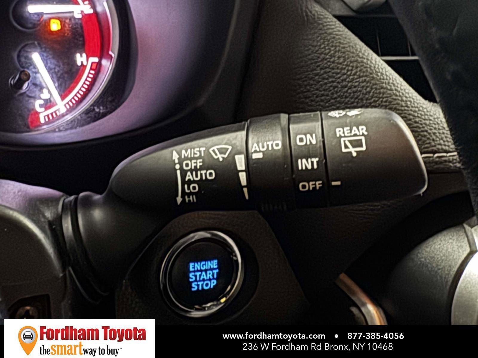 Used 2020 Toyota RAV4 Limited image 22