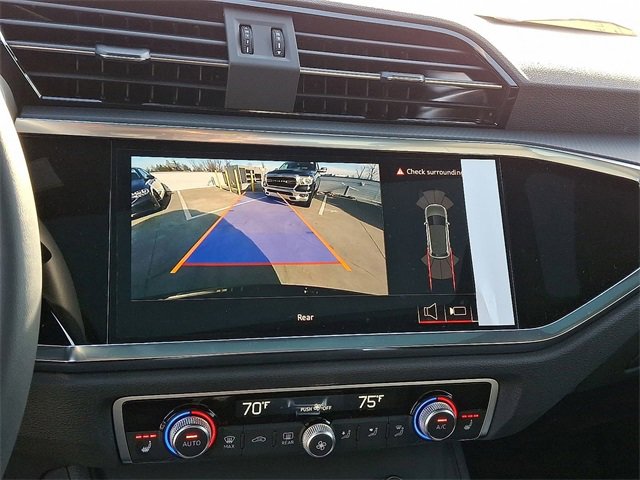 New 2025 Audi Q3 2.0T Premium image 14