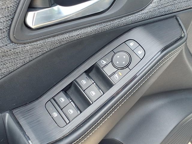 Used 2023 Nissan Rogue SV image 17