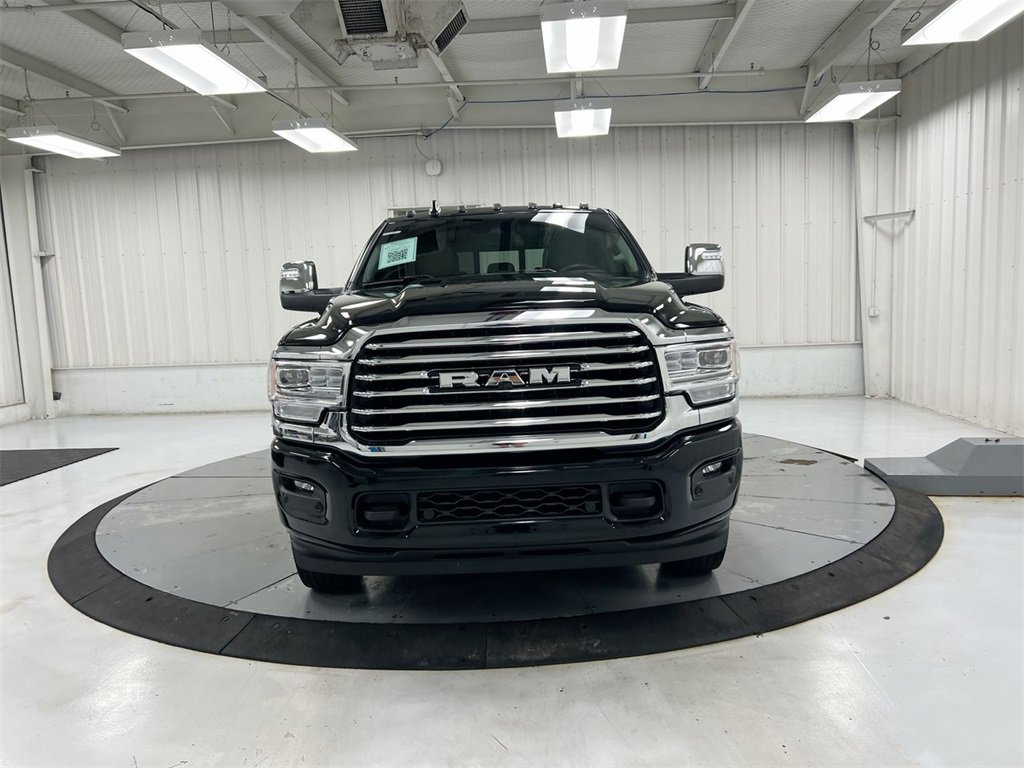 Used 2024 RAM 3500 Limited w/ Safety Group image 2