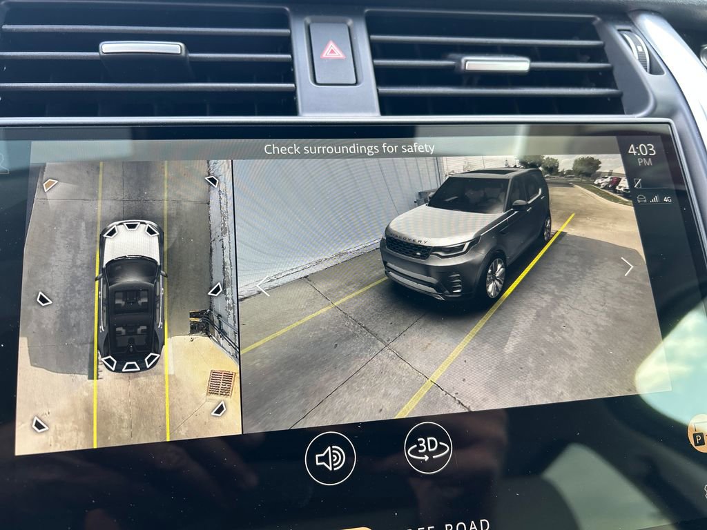 Used 2025 Land Rover Discovery S image 32