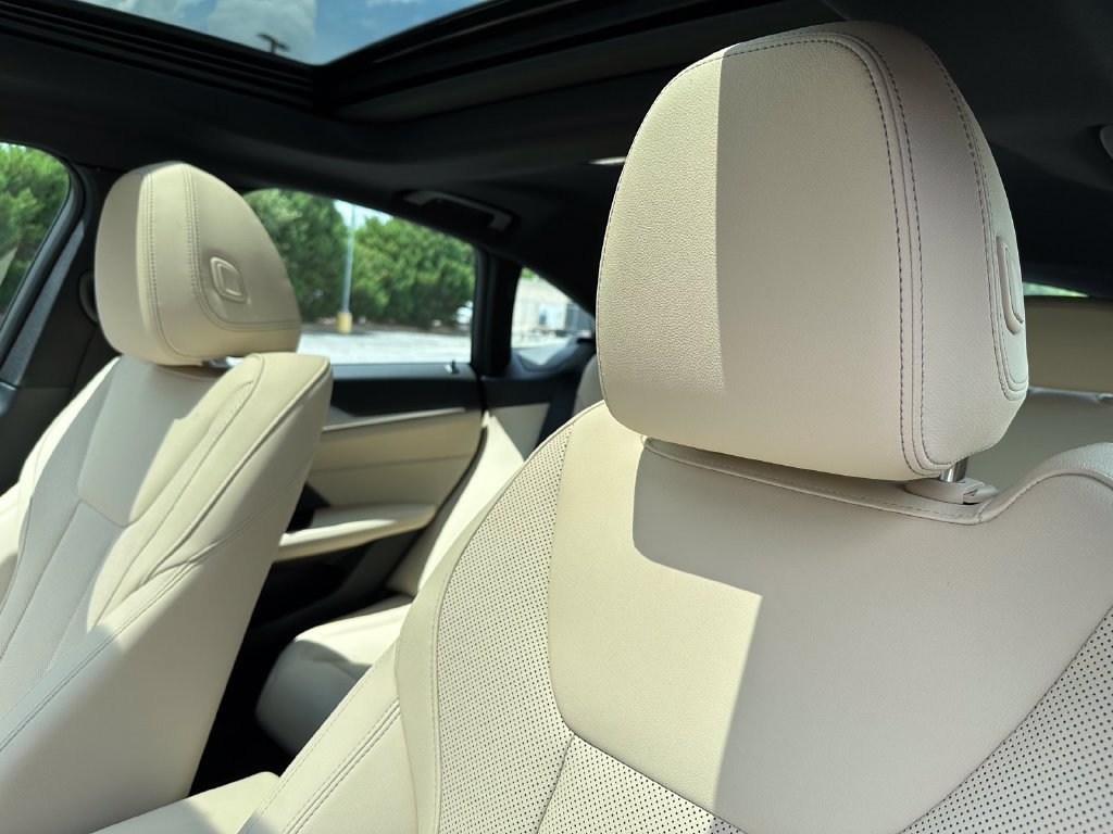 Used 2026 BMW M440i RWD image 16