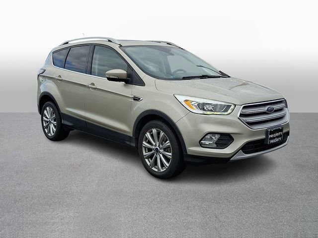 Used 2017 Ford Escape Titanium image 3