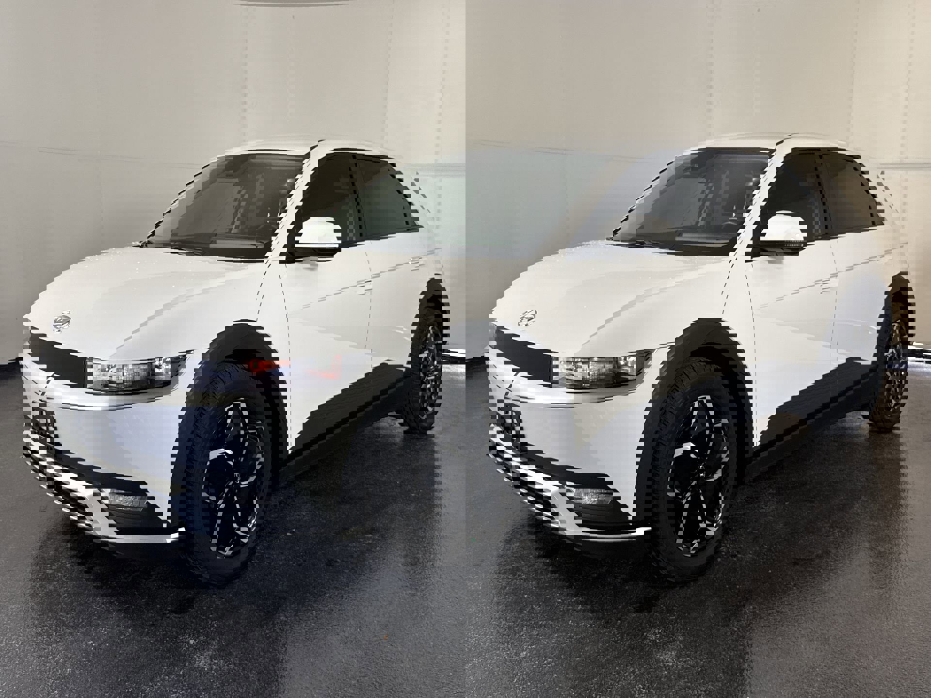 Used 2023 Hyundai Ioniq 5 SE w/ Cargo Package image 6