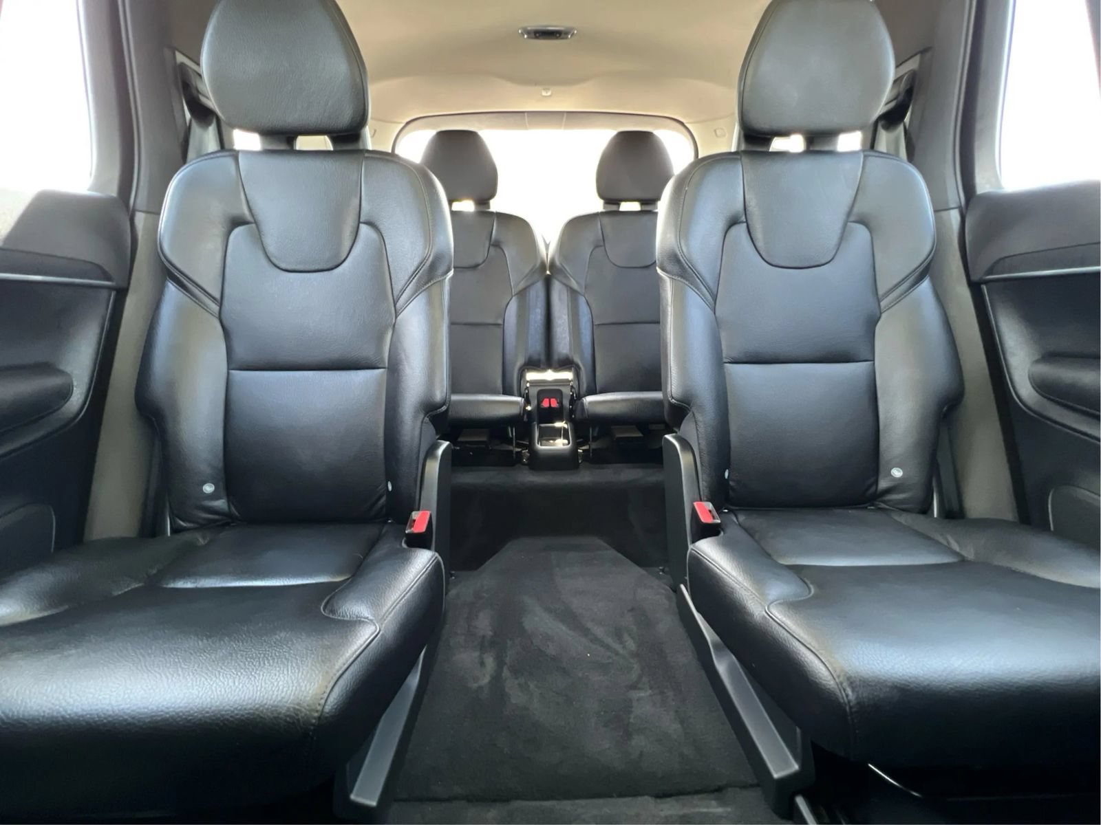 Used 2020 Volvo XC90 T6 Momentum w/ Protection Package Premier AWD/4WD image 19
