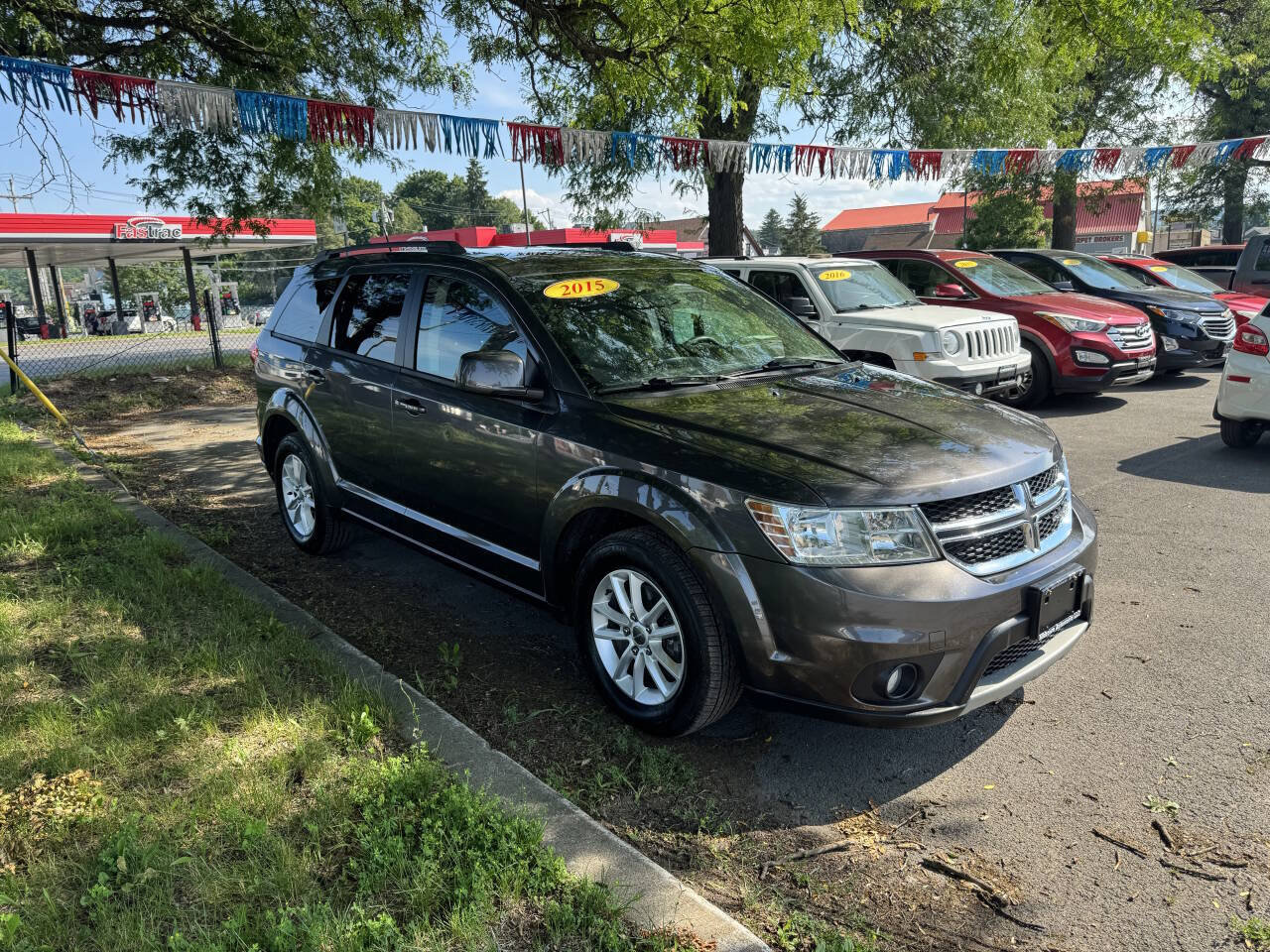 Used 2015 Dodge Journey SXT w/ Flexible Seating Group FWD image 1