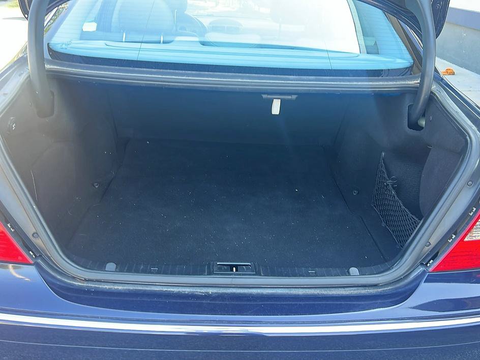 Used 2009 Mercedes-Benz E 350 Sedan image 10